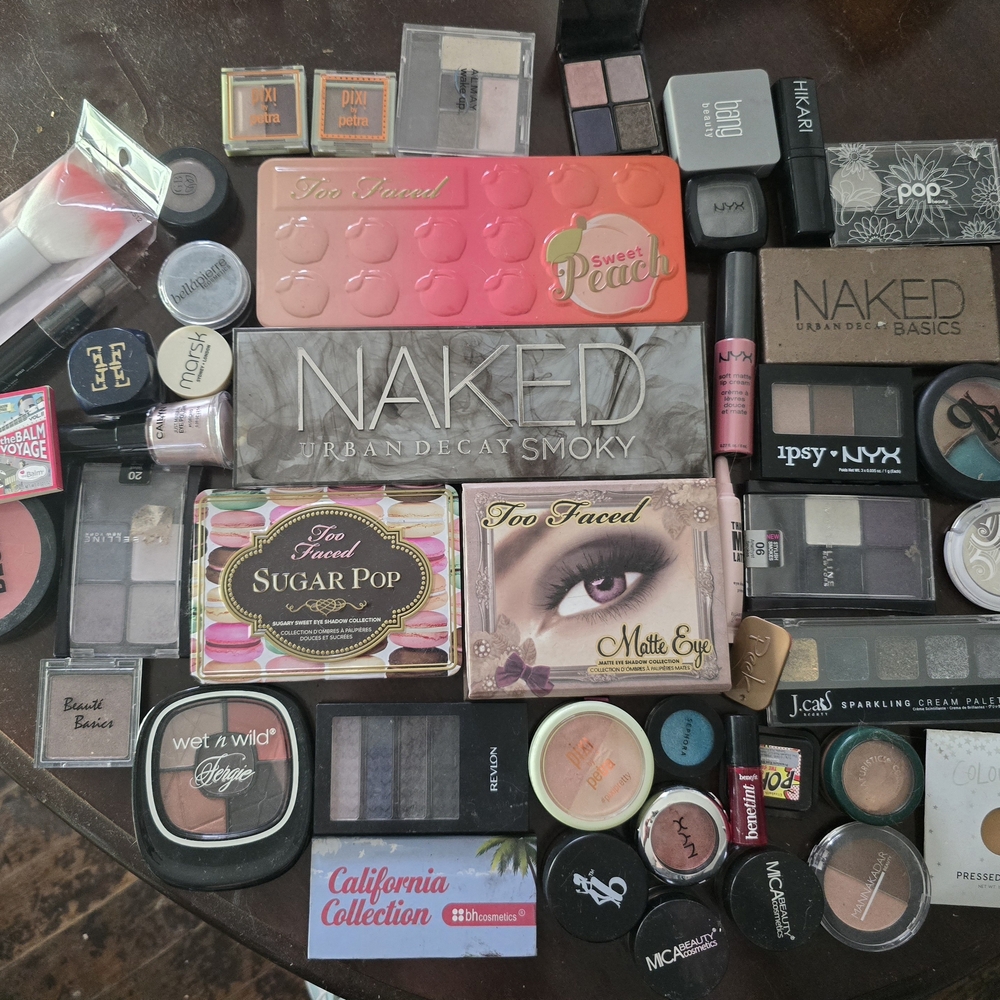 too faced / urban decay eyeshadow palette bundle